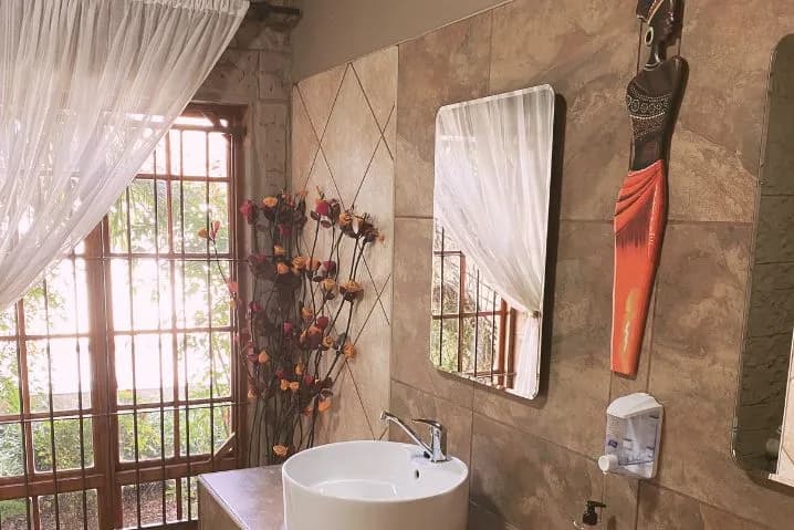 Executive Room bathroom